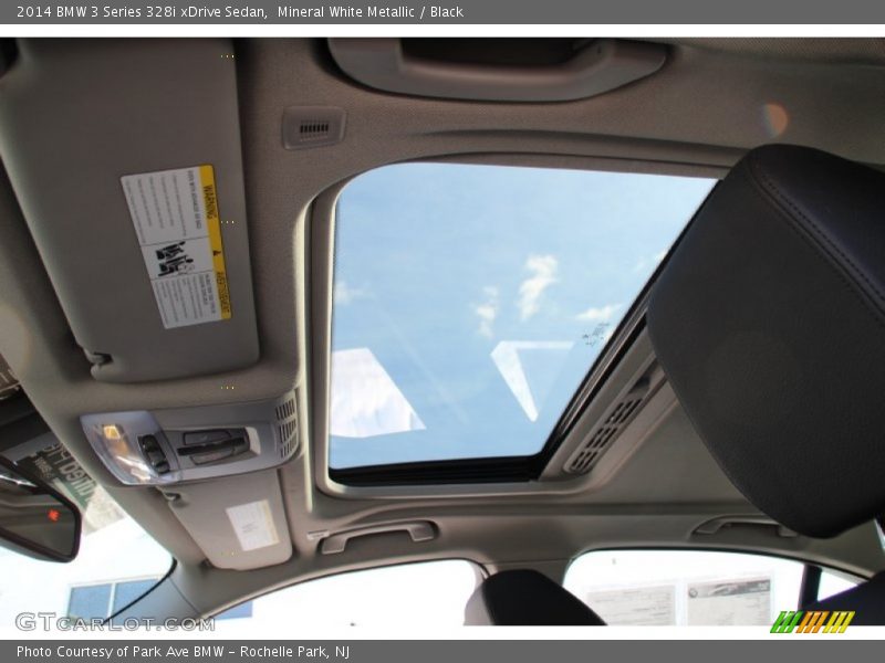 Sunroof of 2014 3 Series 328i xDrive Sedan