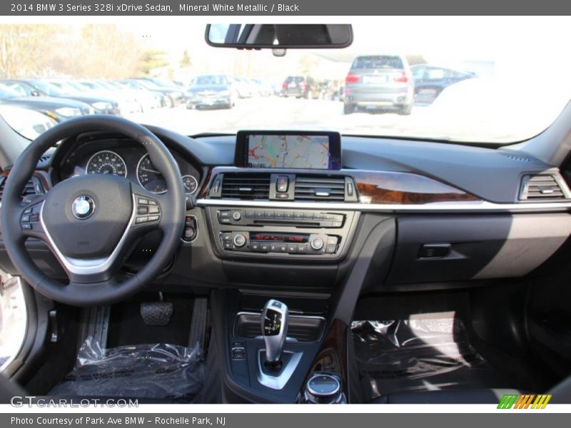 Dashboard of 2014 3 Series 328i xDrive Sedan