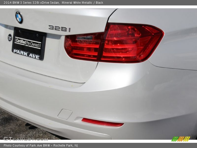 Mineral White Metallic / Black 2014 BMW 3 Series 328i xDrive Sedan