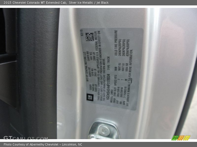 Silver Ice Metallic / Jet Black 2015 Chevrolet Colorado WT Extended Cab