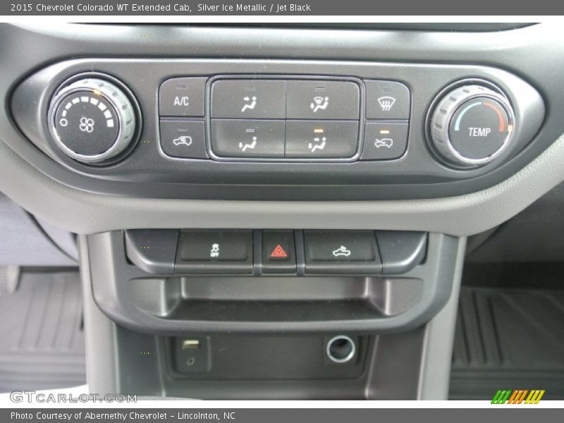 Silver Ice Metallic / Jet Black 2015 Chevrolet Colorado WT Extended Cab