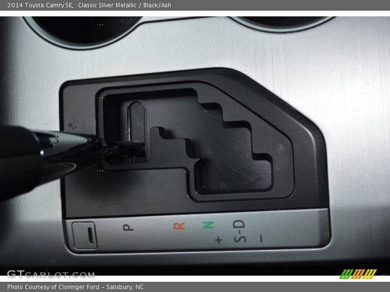 Classic Silver Metallic / Black/Ash 2014 Toyota Camry SE