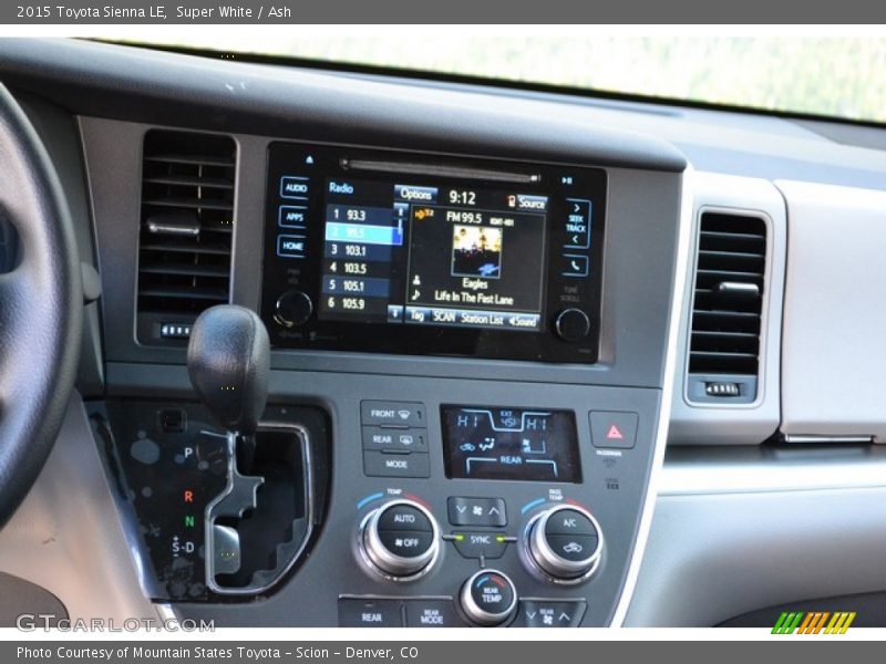 Super White / Ash 2015 Toyota Sienna LE