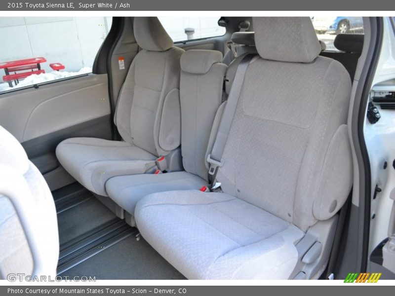 Super White / Ash 2015 Toyota Sienna LE
