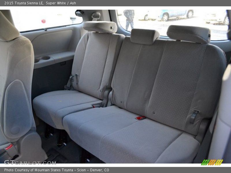 Super White / Ash 2015 Toyota Sienna LE