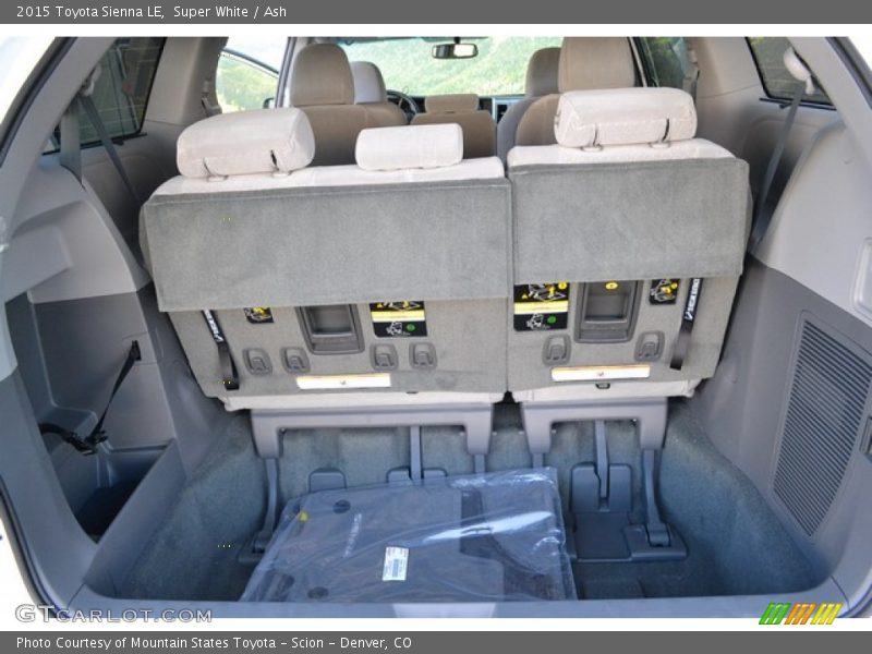 Super White / Ash 2015 Toyota Sienna LE
