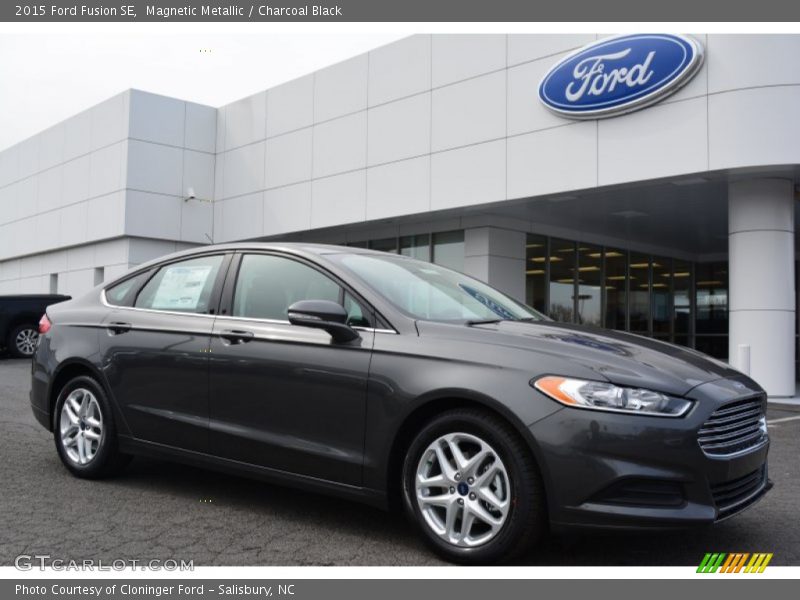 Magnetic Metallic / Charcoal Black 2015 Ford Fusion SE