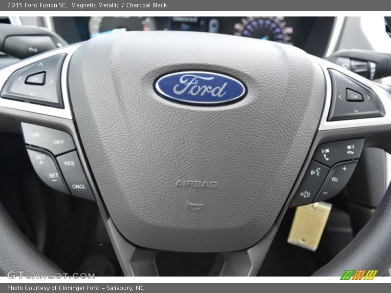 Magnetic Metallic / Charcoal Black 2015 Ford Fusion SE