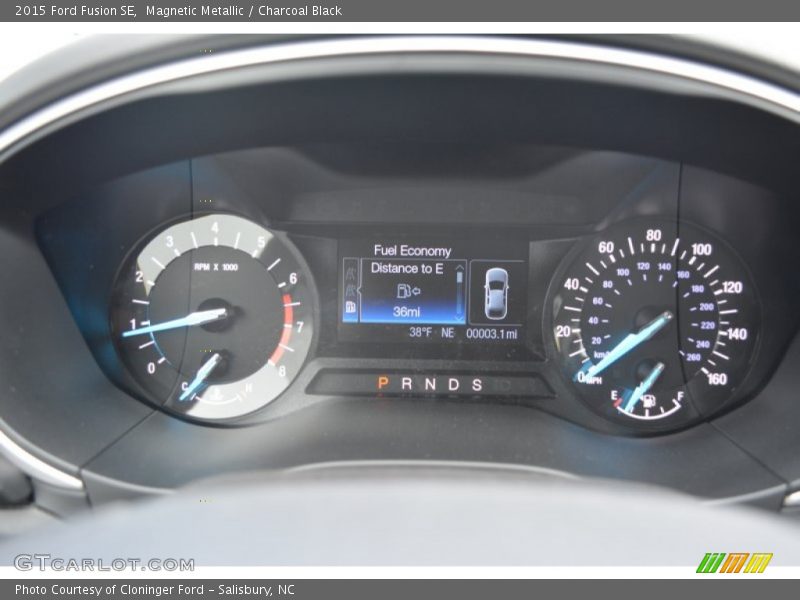 Magnetic Metallic / Charcoal Black 2015 Ford Fusion SE