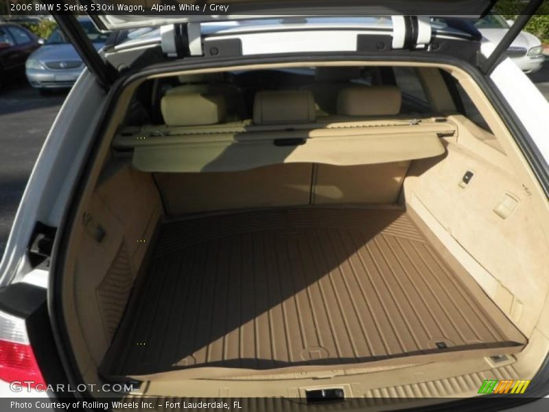 Alpine White / Grey 2006 BMW 5 Series 530xi Wagon