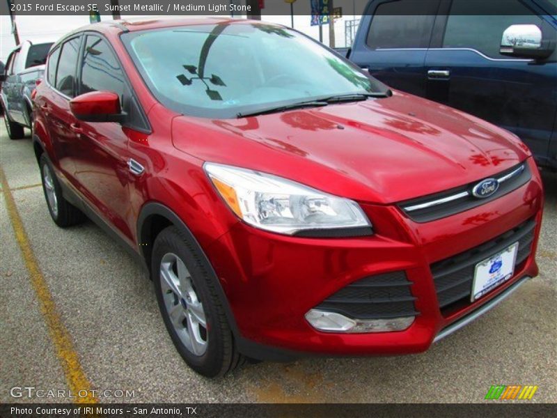 Sunset Metallic / Medium Light Stone 2015 Ford Escape SE