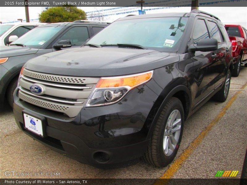 Tuxedo Black / Medium Light Stone 2015 Ford Explorer FWD