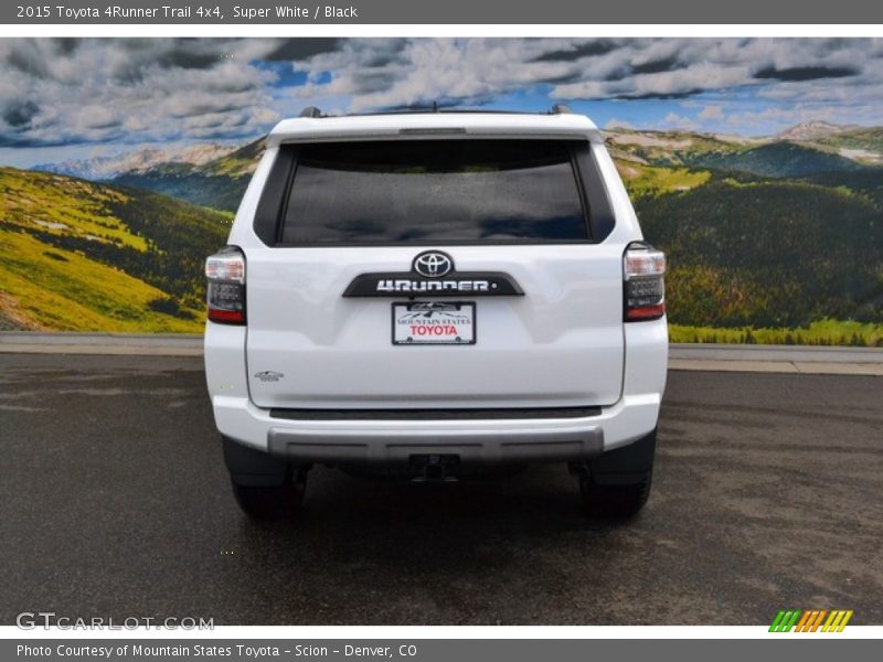 Super White / Black 2015 Toyota 4Runner Trail 4x4
