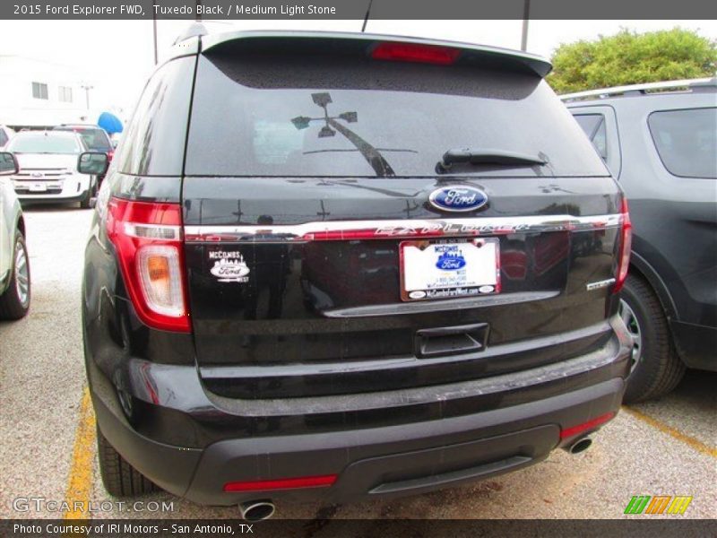 Tuxedo Black / Medium Light Stone 2015 Ford Explorer FWD