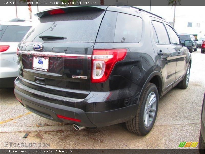 Tuxedo Black / Medium Light Stone 2015 Ford Explorer FWD