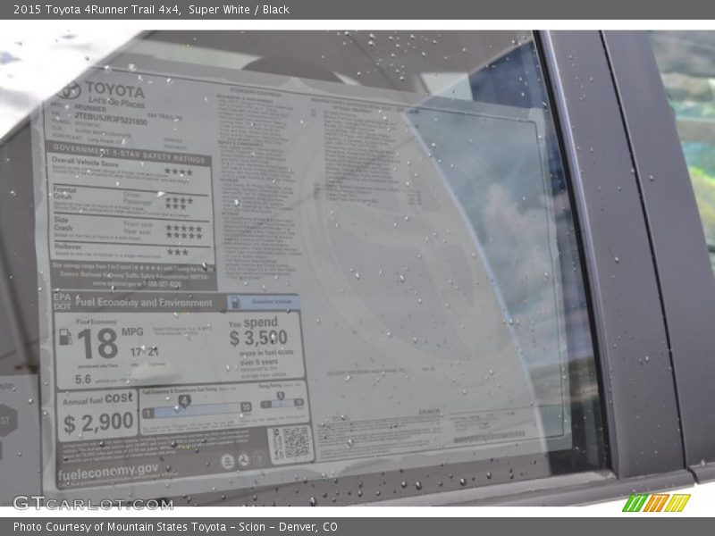 Super White / Black 2015 Toyota 4Runner Trail 4x4