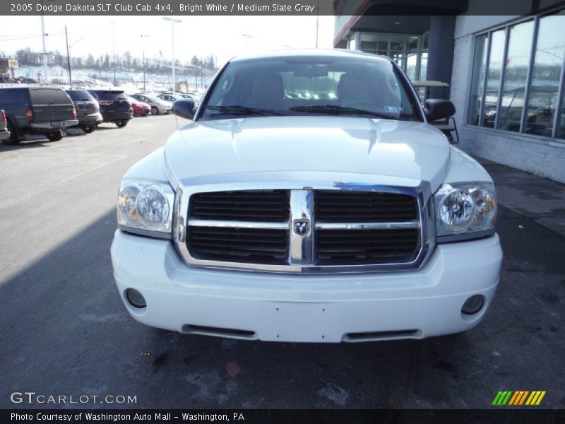 Bright White / Medium Slate Gray 2005 Dodge Dakota SLT Club Cab 4x4