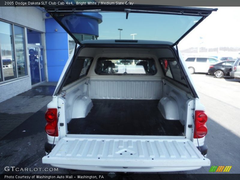 Bright White / Medium Slate Gray 2005 Dodge Dakota SLT Club Cab 4x4
