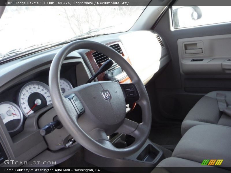 Bright White / Medium Slate Gray 2005 Dodge Dakota SLT Club Cab 4x4