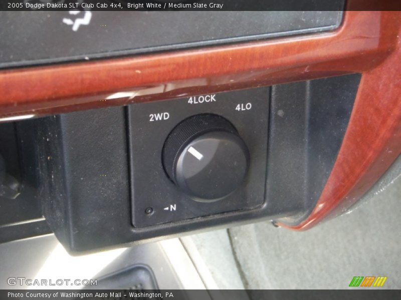 Bright White / Medium Slate Gray 2005 Dodge Dakota SLT Club Cab 4x4