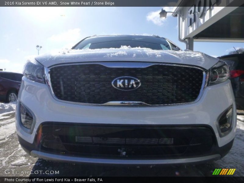 Snow White Pearl / Stone Beige 2016 Kia Sorento EX V6 AWD