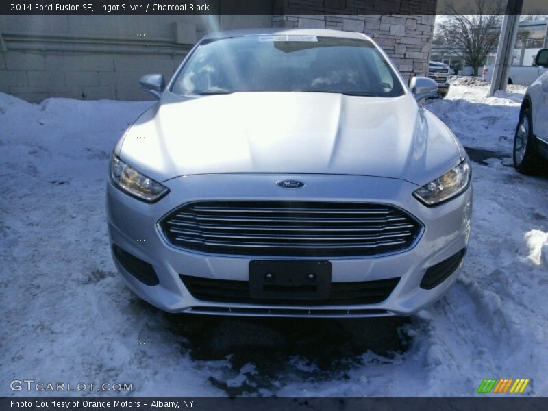 Ingot Silver / Charcoal Black 2014 Ford Fusion SE