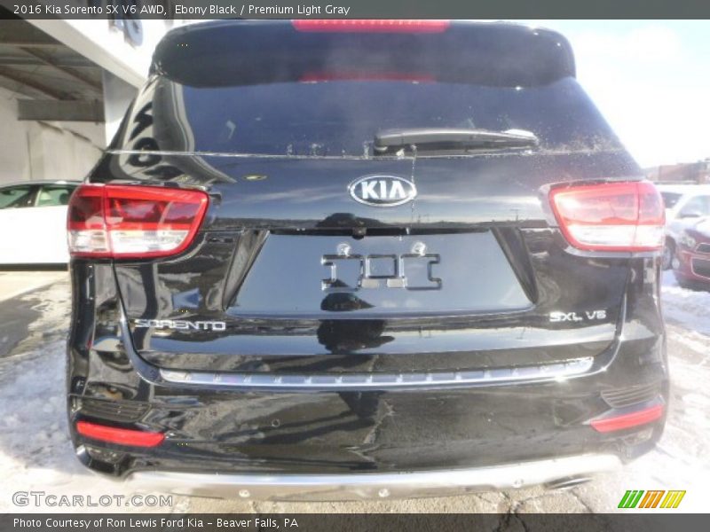 Ebony Black / Premium Light Gray 2016 Kia Sorento SX V6 AWD