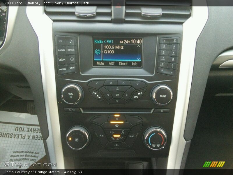 Ingot Silver / Charcoal Black 2014 Ford Fusion SE
