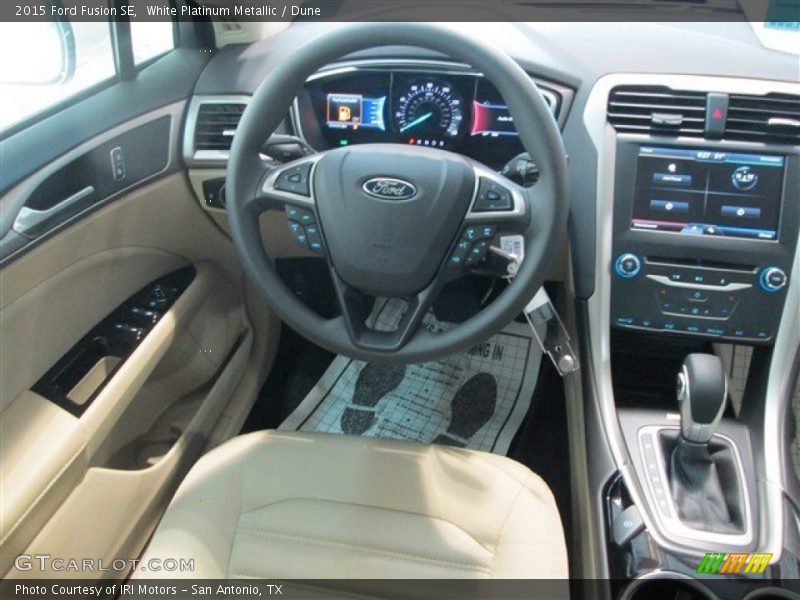 White Platinum Metallic / Dune 2015 Ford Fusion SE