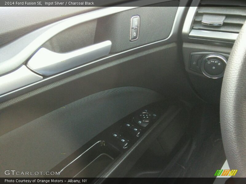 Ingot Silver / Charcoal Black 2014 Ford Fusion SE