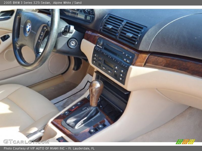 Alpine White / Sand 2005 BMW 3 Series 325i Sedan