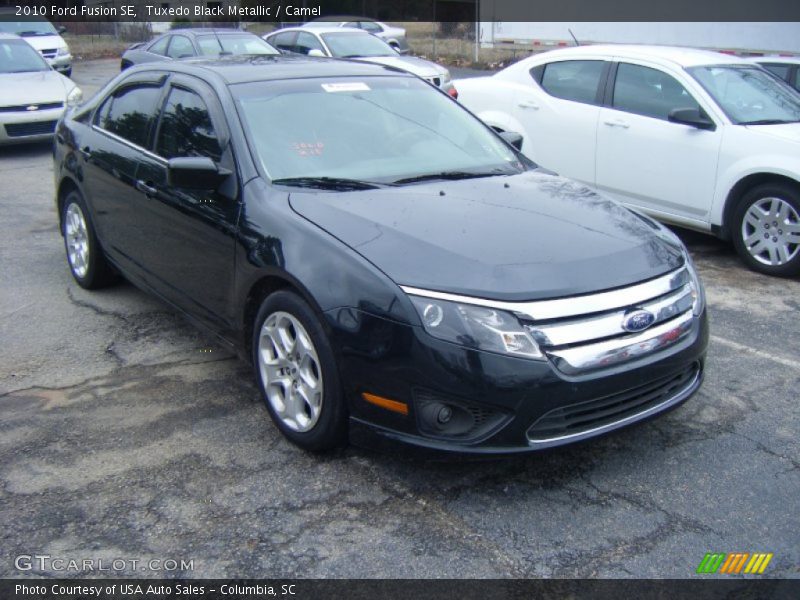 Tuxedo Black Metallic / Camel 2010 Ford Fusion SE