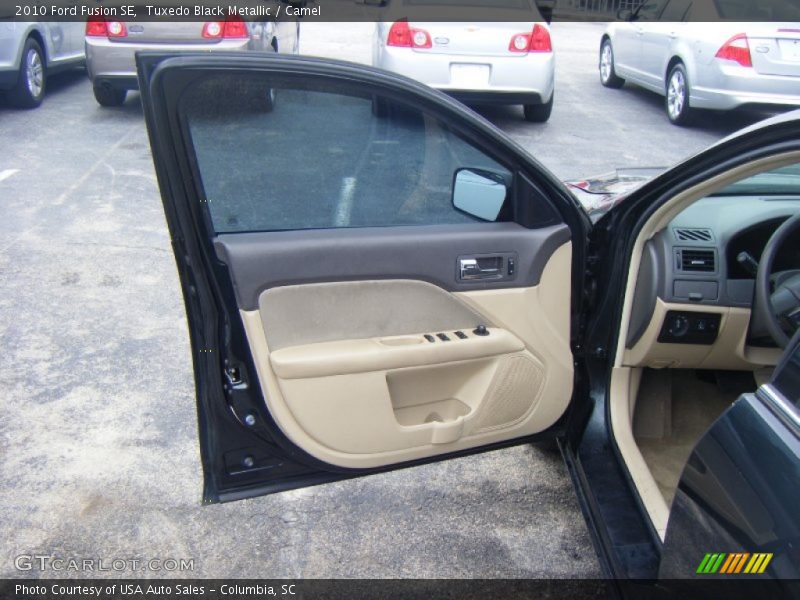 Tuxedo Black Metallic / Camel 2010 Ford Fusion SE