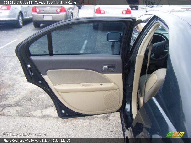 Tuxedo Black Metallic / Camel 2010 Ford Fusion SE
