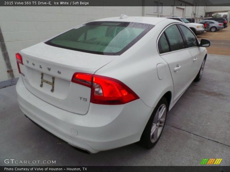 Ice White / Soft Beige 2015 Volvo S60 T5 Drive-E