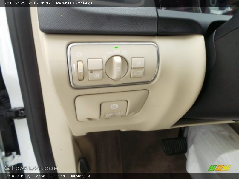Ice White / Soft Beige 2015 Volvo S60 T5 Drive-E