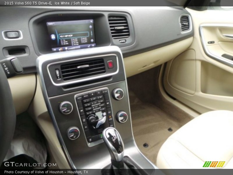 Ice White / Soft Beige 2015 Volvo S60 T5 Drive-E