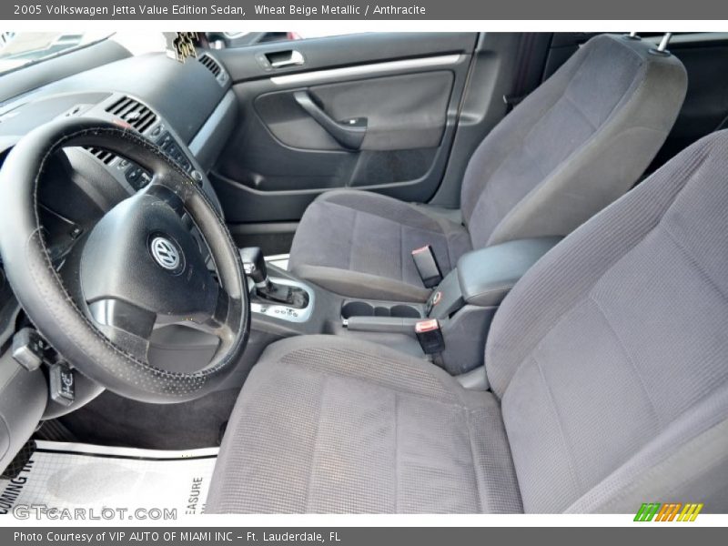 Wheat Beige Metallic / Anthracite 2005 Volkswagen Jetta Value Edition Sedan