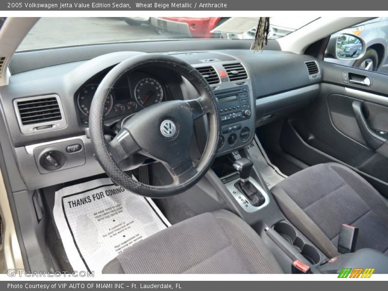 Wheat Beige Metallic / Anthracite 2005 Volkswagen Jetta Value Edition Sedan