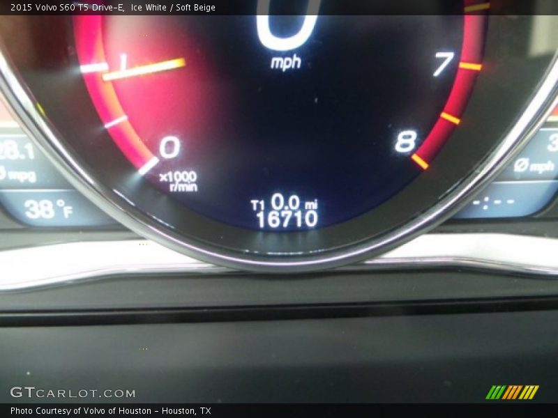 Ice White / Soft Beige 2015 Volvo S60 T5 Drive-E