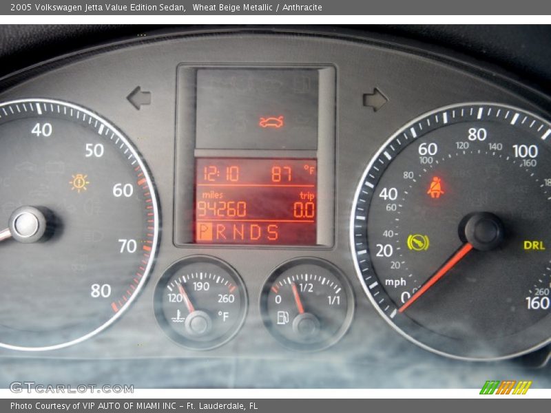Wheat Beige Metallic / Anthracite 2005 Volkswagen Jetta Value Edition Sedan