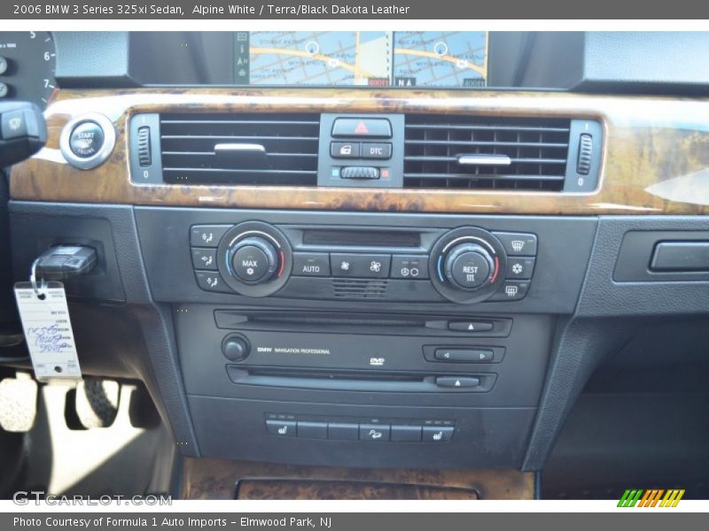 Alpine White / Terra/Black Dakota Leather 2006 BMW 3 Series 325xi Sedan