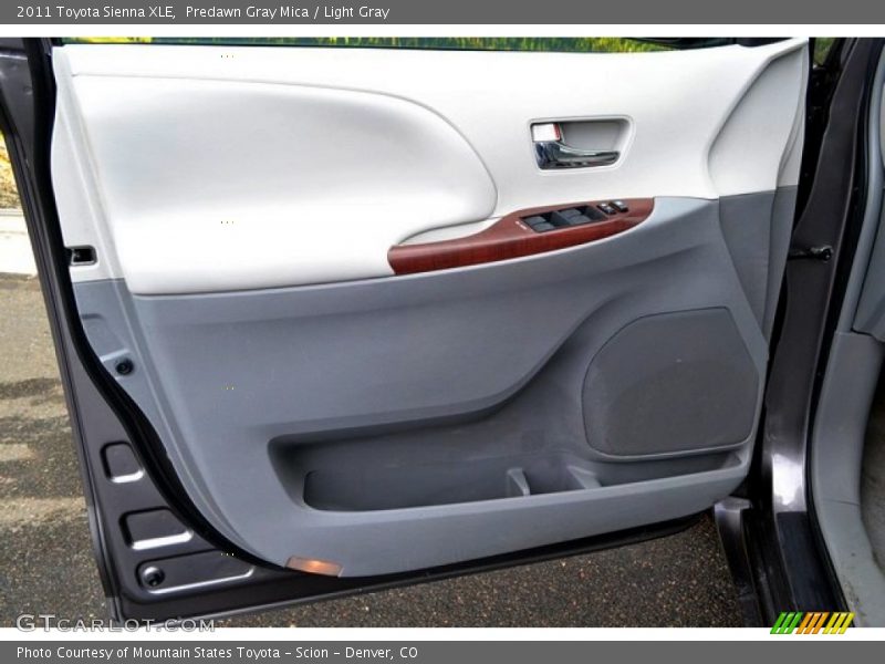 Predawn Gray Mica / Light Gray 2011 Toyota Sienna XLE