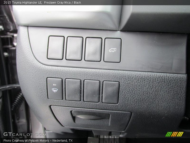 Predawn Gray Mica / Black 2015 Toyota Highlander LE