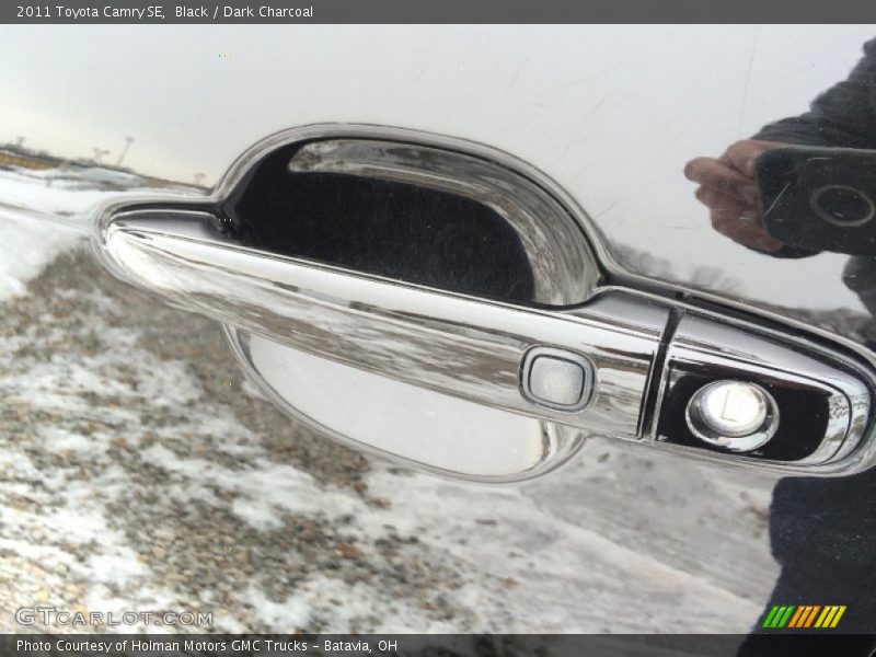 Black / Dark Charcoal 2011 Toyota Camry SE