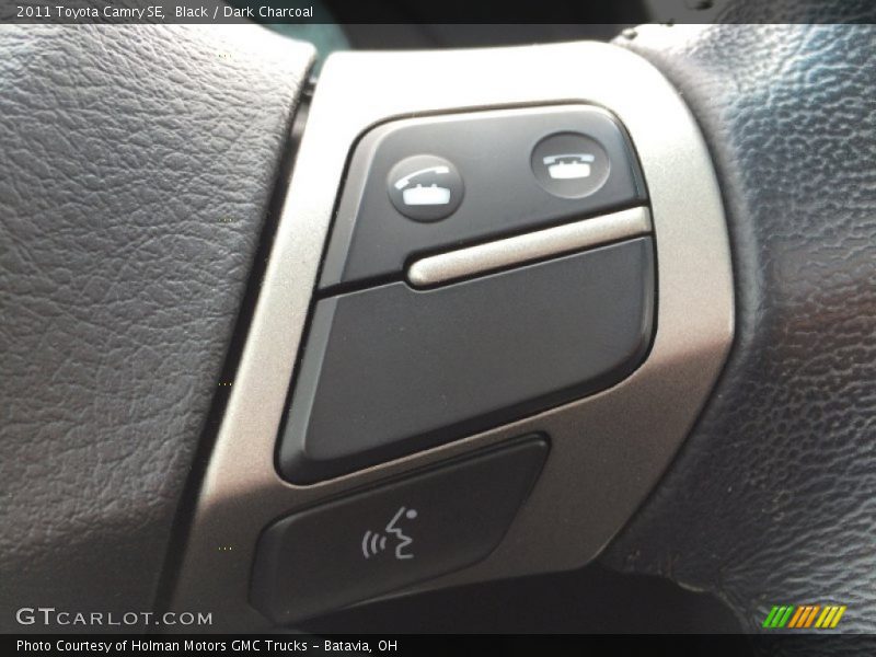 Controls of 2011 Camry SE