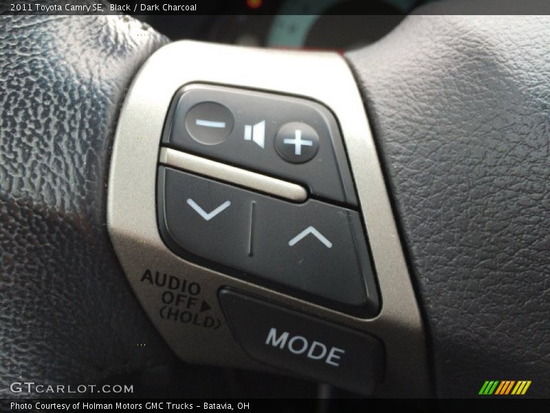 Controls of 2011 Camry SE