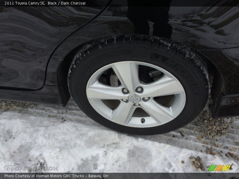 Black / Dark Charcoal 2011 Toyota Camry SE