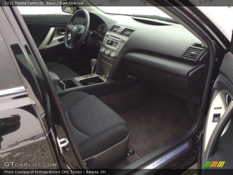 Black / Dark Charcoal 2011 Toyota Camry SE