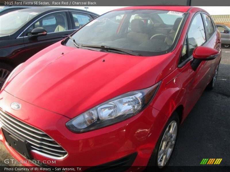 Race Red / Charcoal Black 2015 Ford Fiesta SE Sedan
